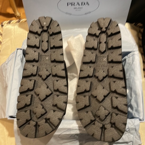 BNIB PRADA VELVET LUG SOLE SLIDES WOMENS 8.5 - Picture 3 of 7